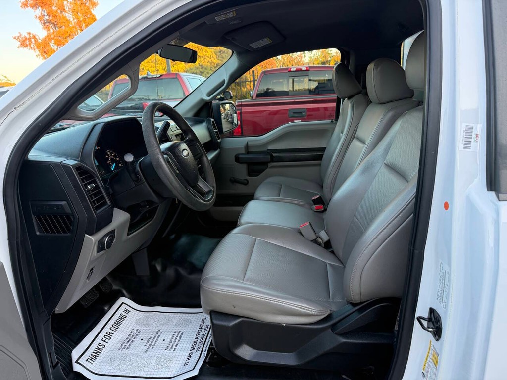 Ford F-150 Vehicle Full-screen Gallery Image 07