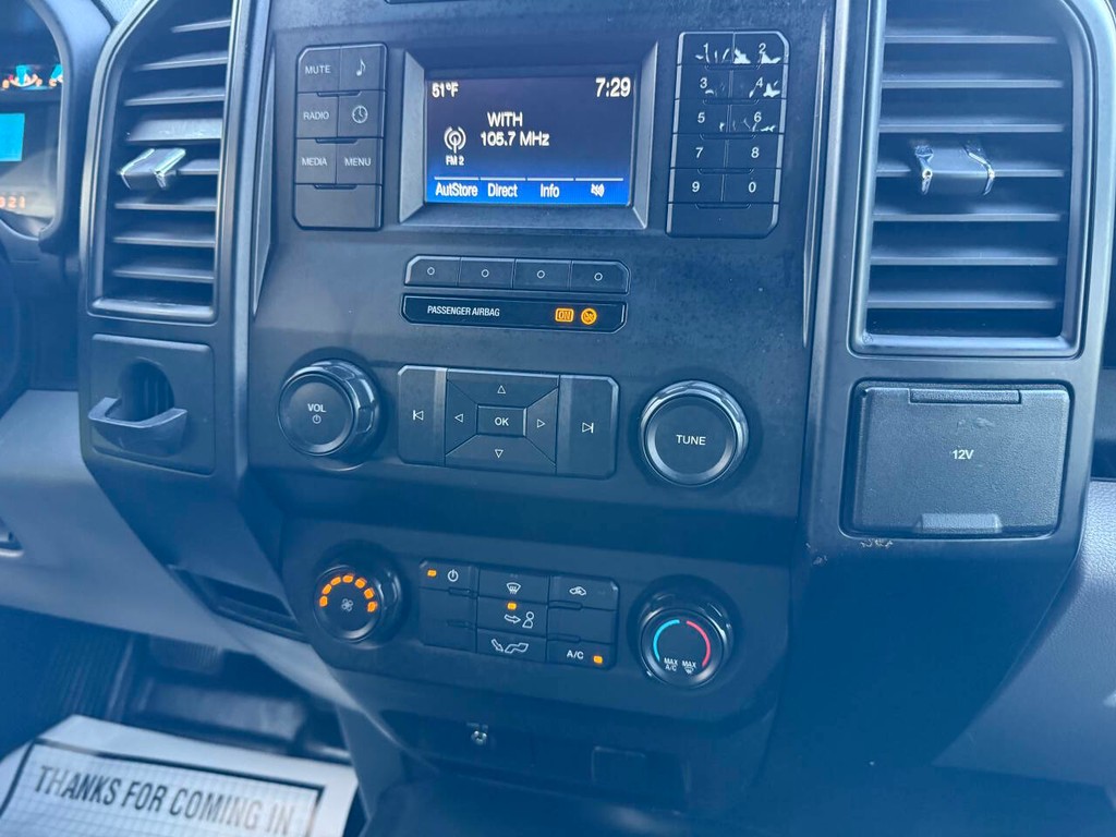 Ford F-150 Vehicle Full-screen Gallery Image 19