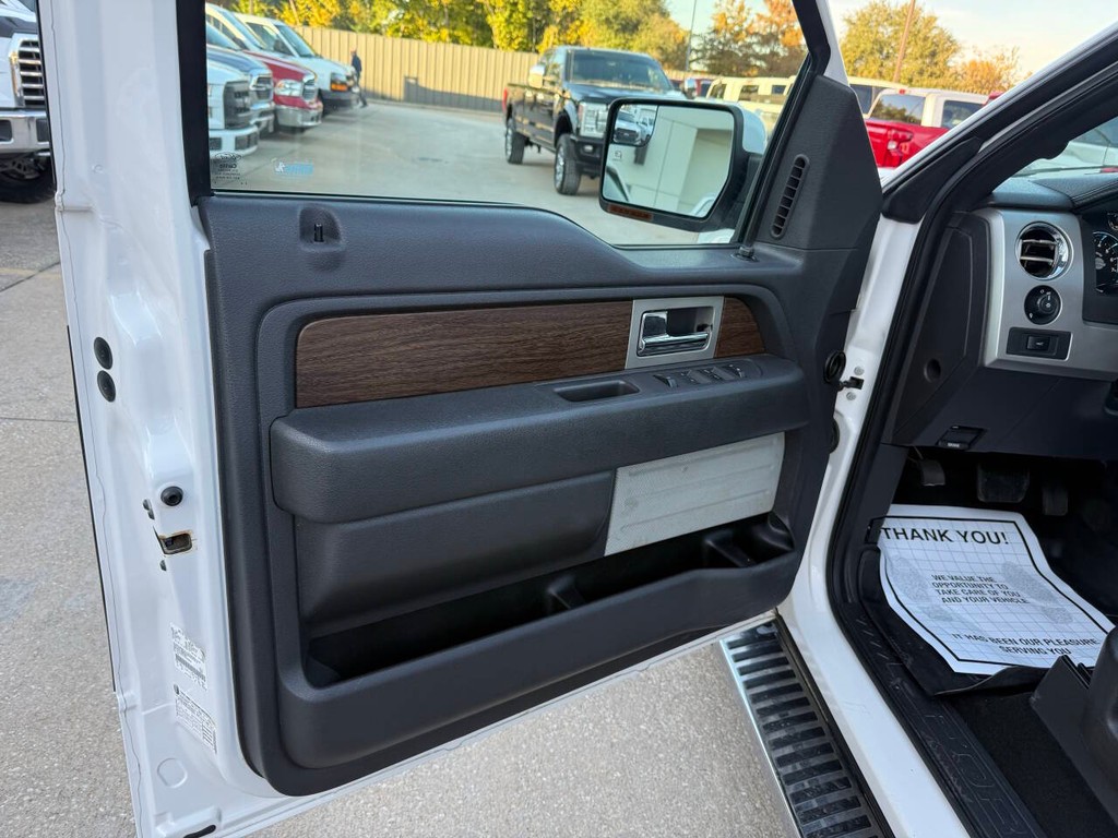 Ford F-150 Vehicle Full-screen Gallery Image 08