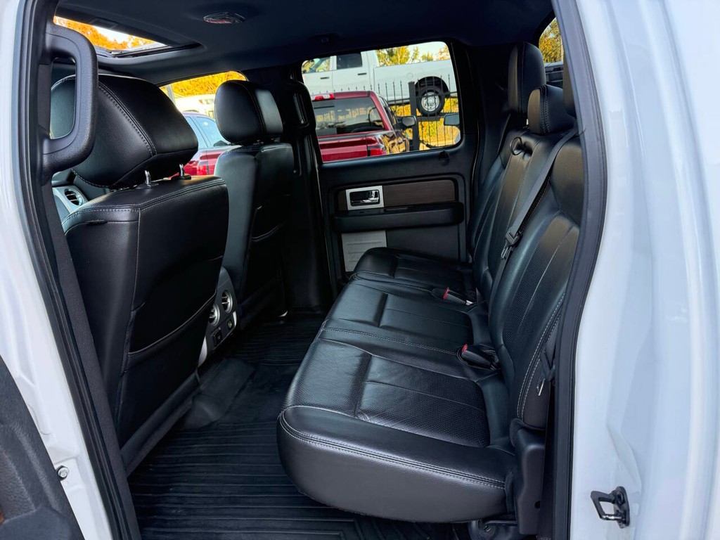 Ford F-150 Vehicle Full-screen Gallery Image 13