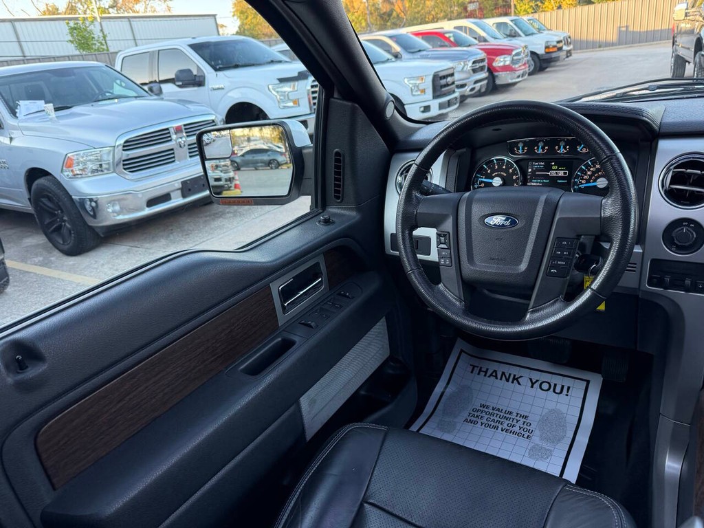 Ford F-150 Vehicle Full-screen Gallery Image 19