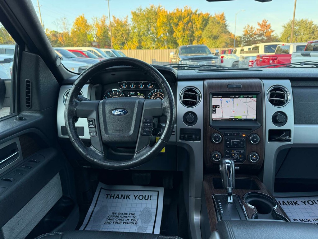 Ford F-150 Vehicle Full-screen Gallery Image 21