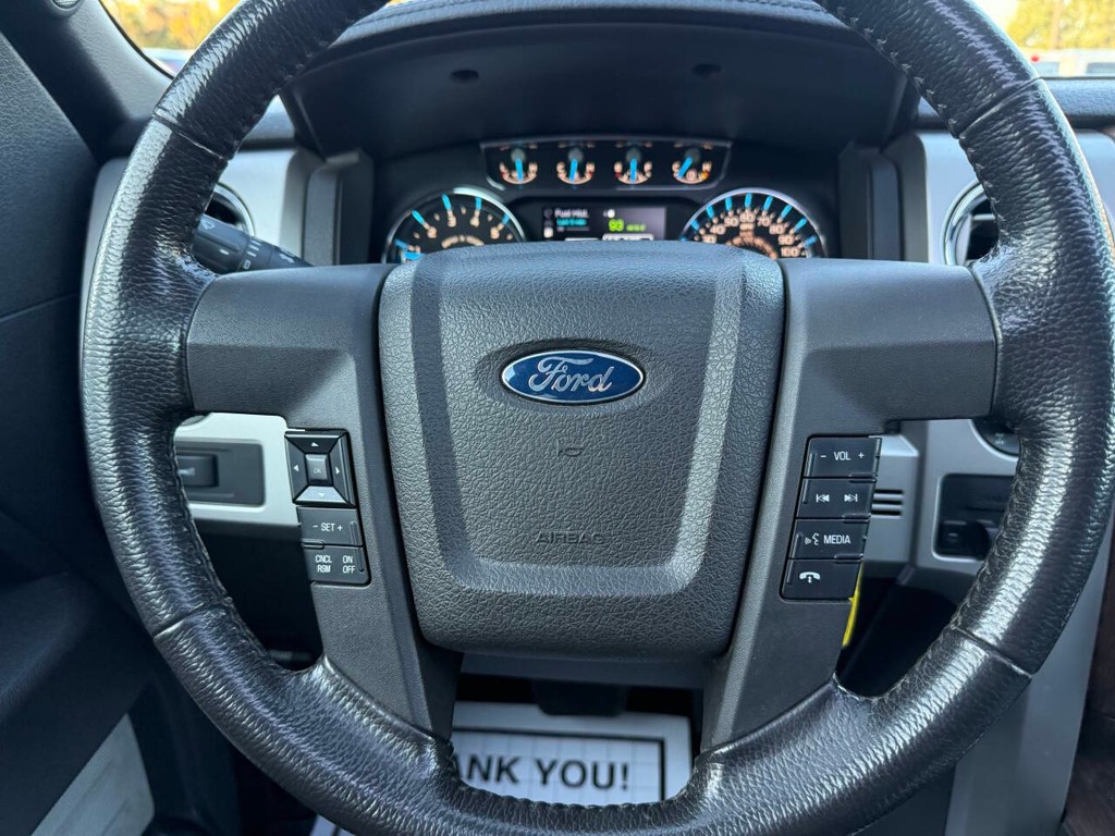 Ford F-150 Vehicle Full-screen Gallery Image 23