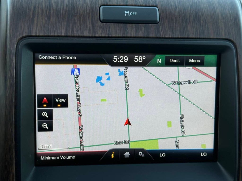 Ford F-150 Vehicle Full-screen Gallery Image 25