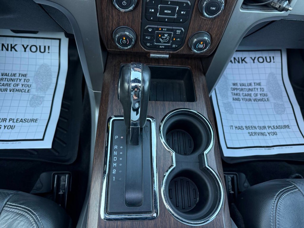 Ford F-150 Vehicle Full-screen Gallery Image 28