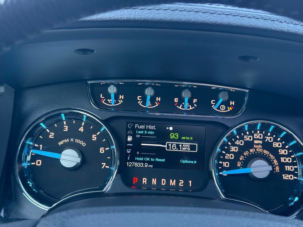 Ford F-150 Vehicle Full-screen Gallery Image 31