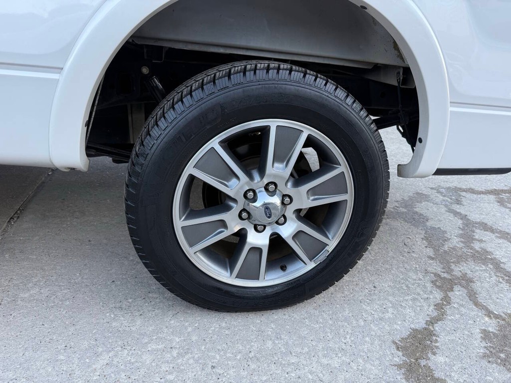 Ford F-150 Vehicle Full-screen Gallery Image 35