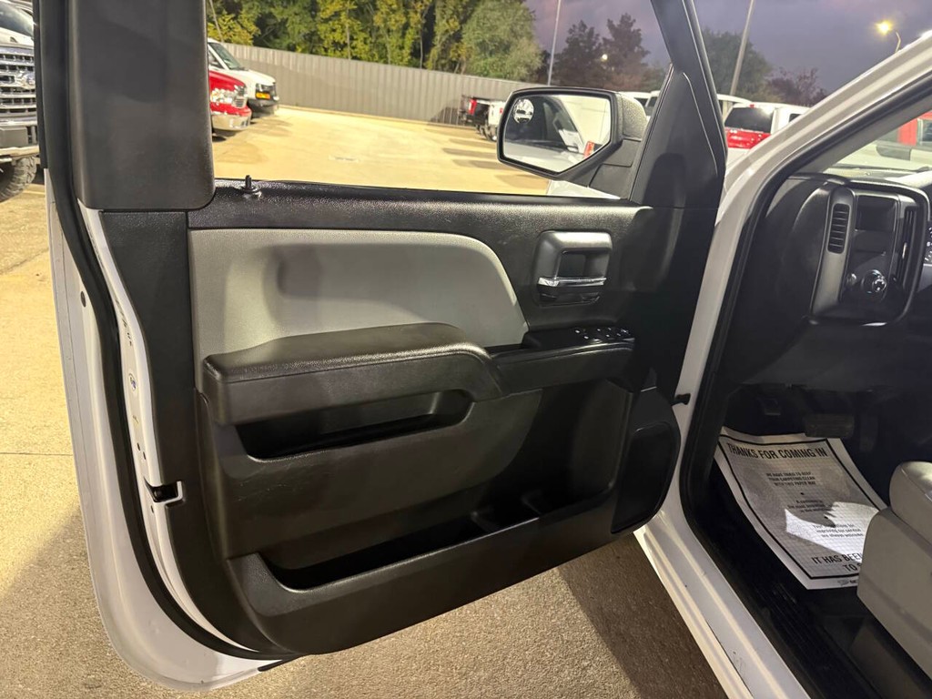 Chevrolet Silverado 1500 Vehicle Full-screen Gallery Image 08