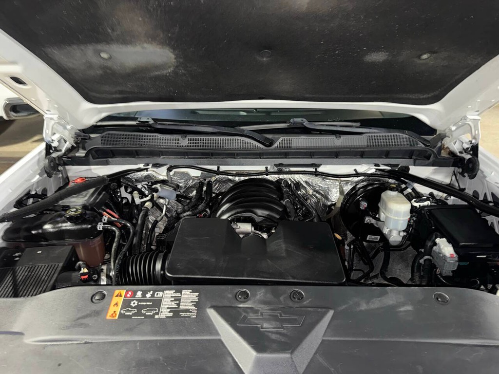 Chevrolet Silverado 1500 Vehicle Full-screen Gallery Image 25