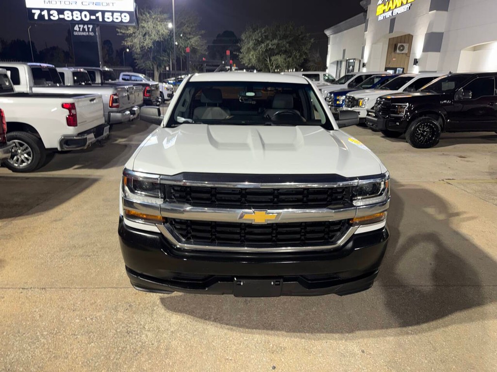 Chevrolet Silverado 1500 Vehicle Full-screen Gallery Image 31