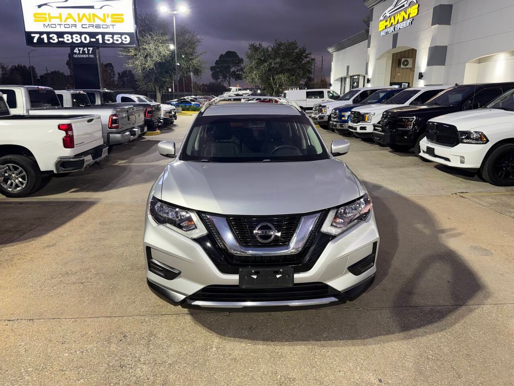 Nissan Rogue Vehicle Full-screen Gallery Image 39