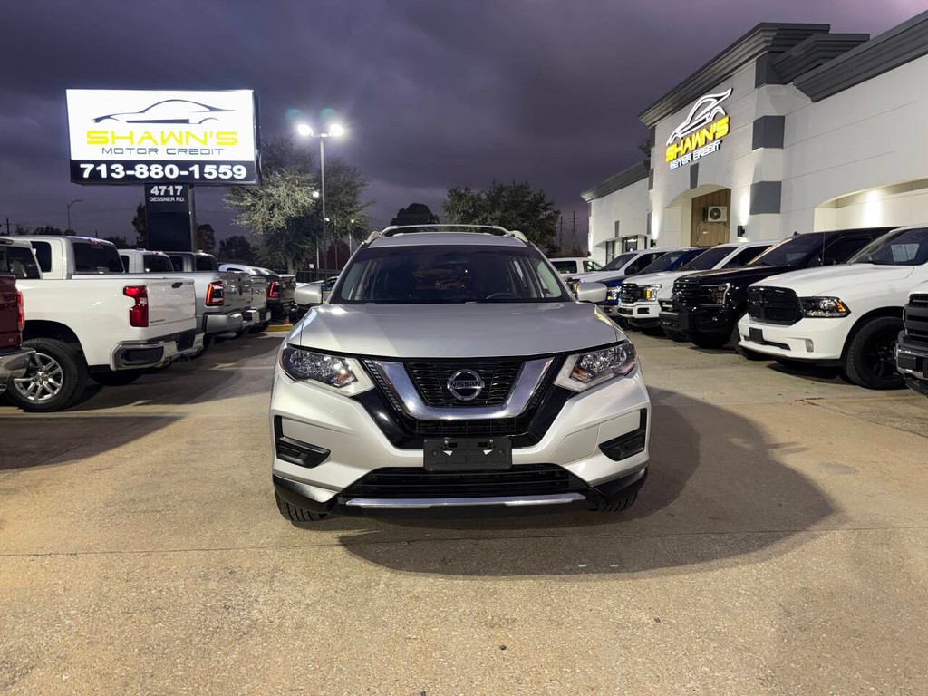 Nissan Rogue Vehicle Full-screen Gallery Image 40