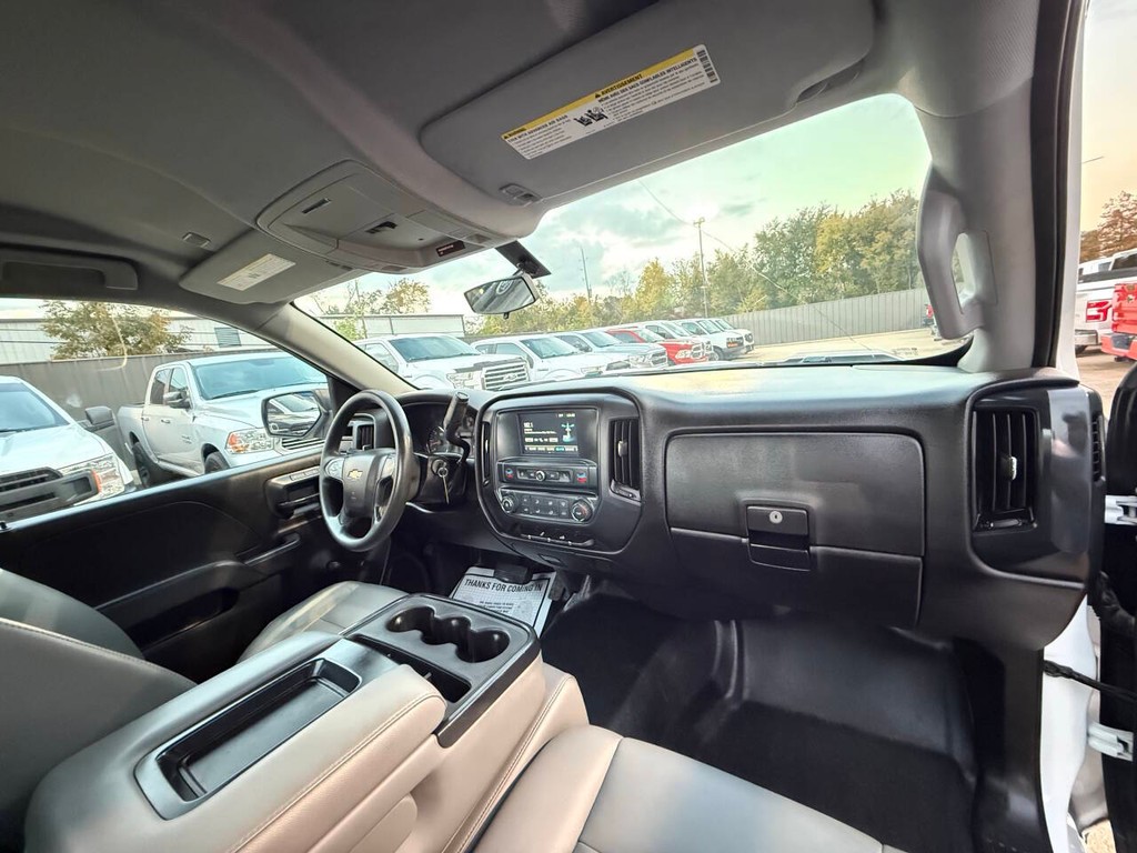 Chevrolet Silverado 1500 Vehicle Full-screen Gallery Image 13