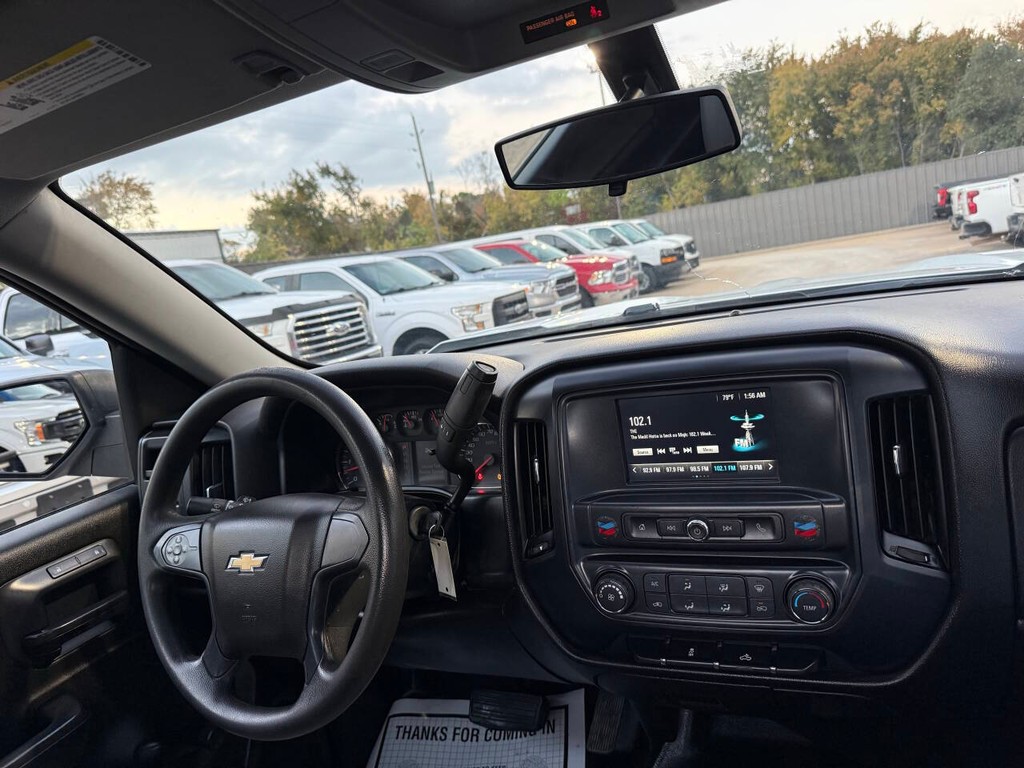 Chevrolet Silverado 1500 Vehicle Full-screen Gallery Image 14