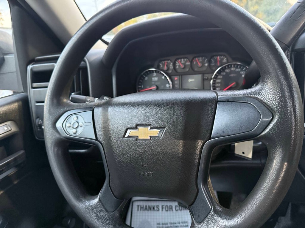 Chevrolet Silverado 1500 Vehicle Full-screen Gallery Image 16