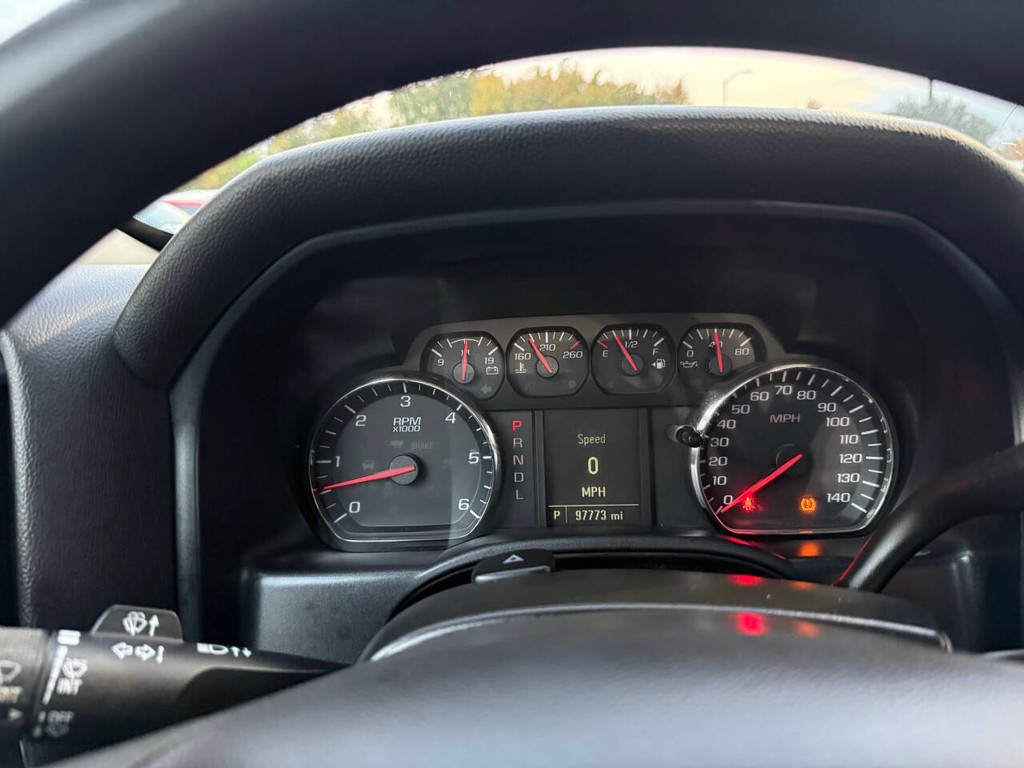 Chevrolet Silverado 1500 Vehicle Full-screen Gallery Image 23