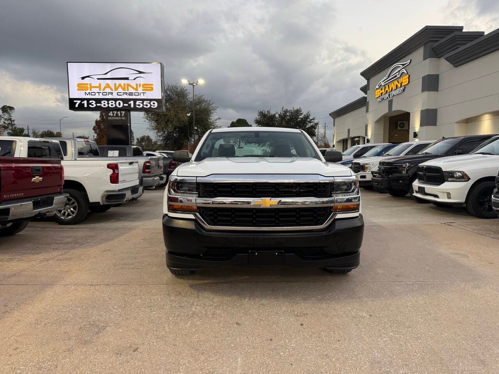 Chevrolet Silverado 1500 Vehicle Full-screen Gallery Image 31