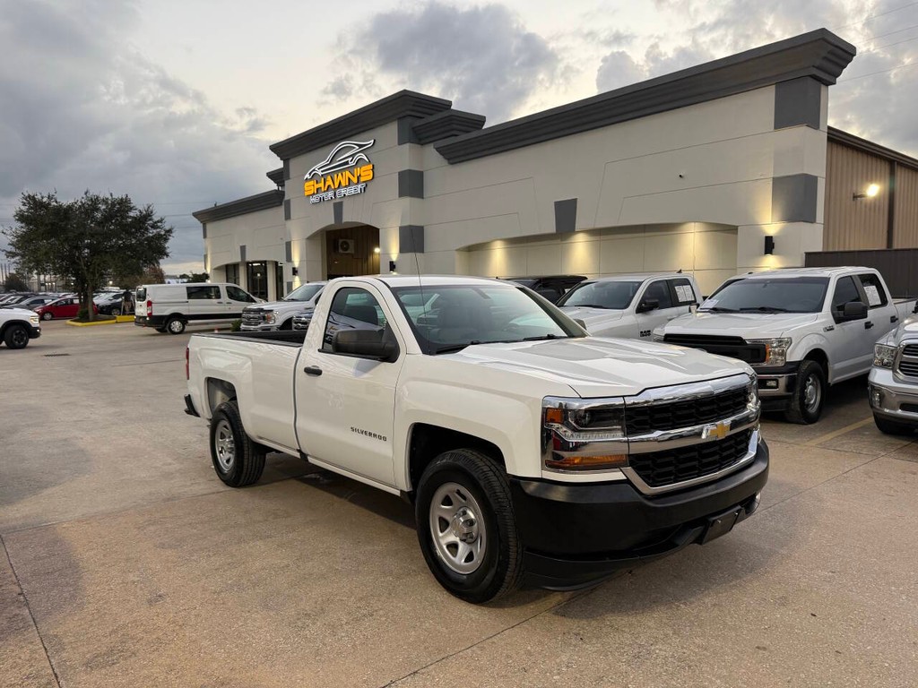Chevrolet Silverado 1500 Vehicle Full-screen Gallery Image 32