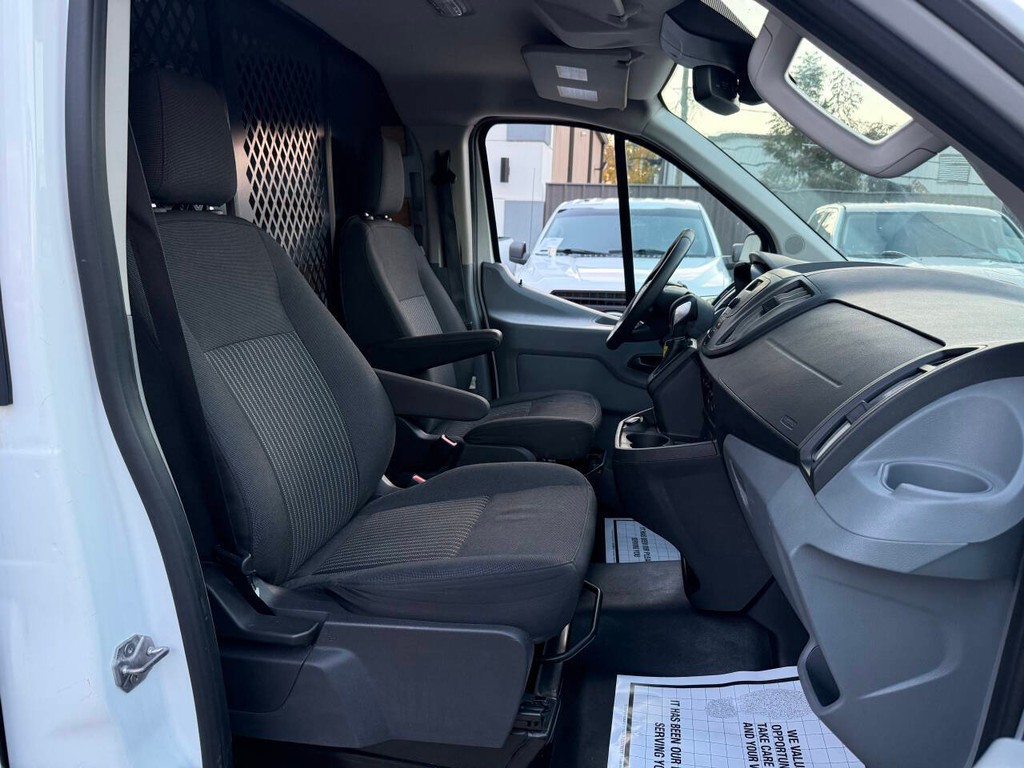 Ford Transit Van Vehicle Full-screen Gallery Image 10
