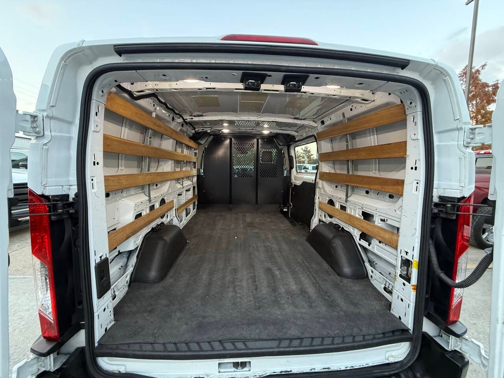 Ford Transit Van Vehicle Full-screen Gallery Image 16