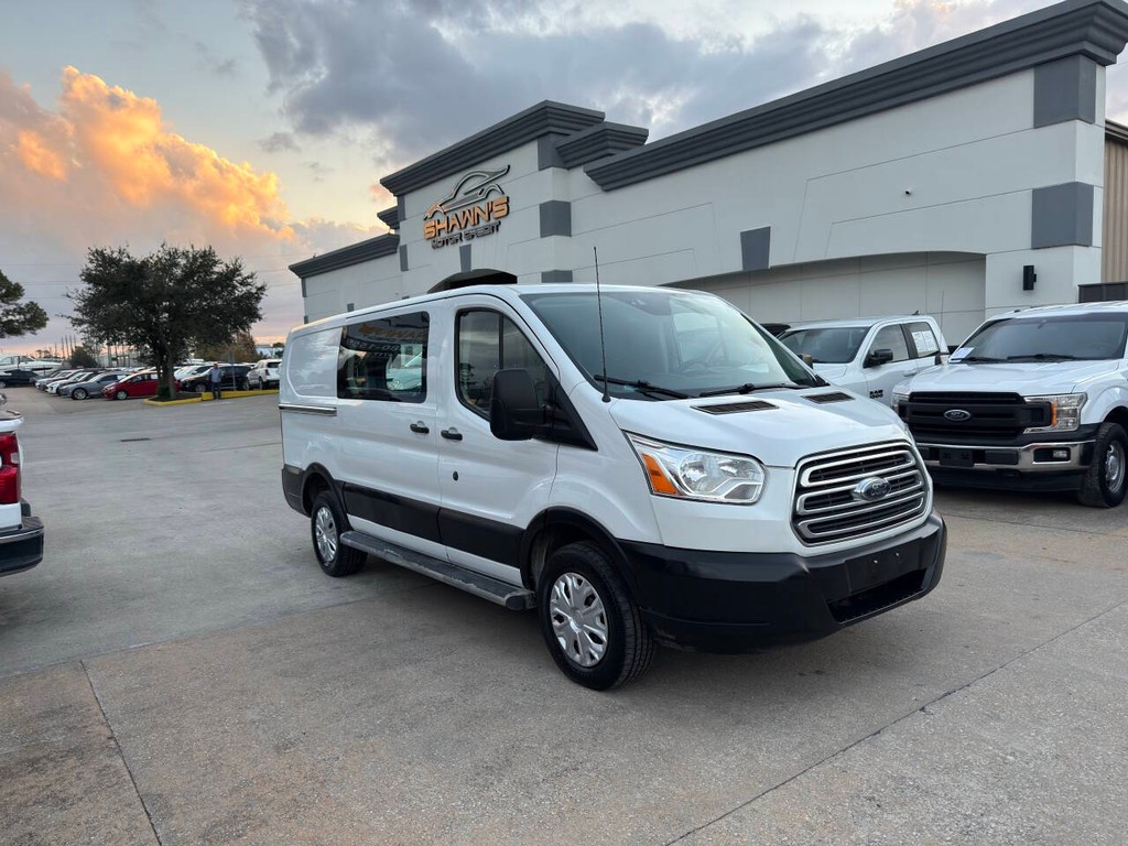 Ford Transit Van Vehicle Full-screen Gallery Image 23