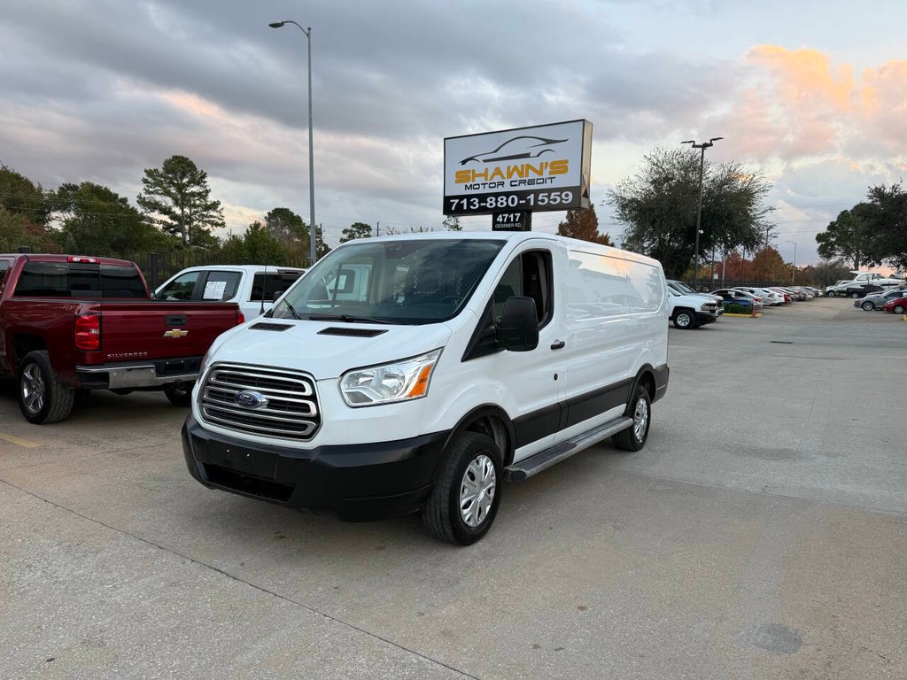 Ford Transit Van Vehicle Full-screen Gallery Image 24