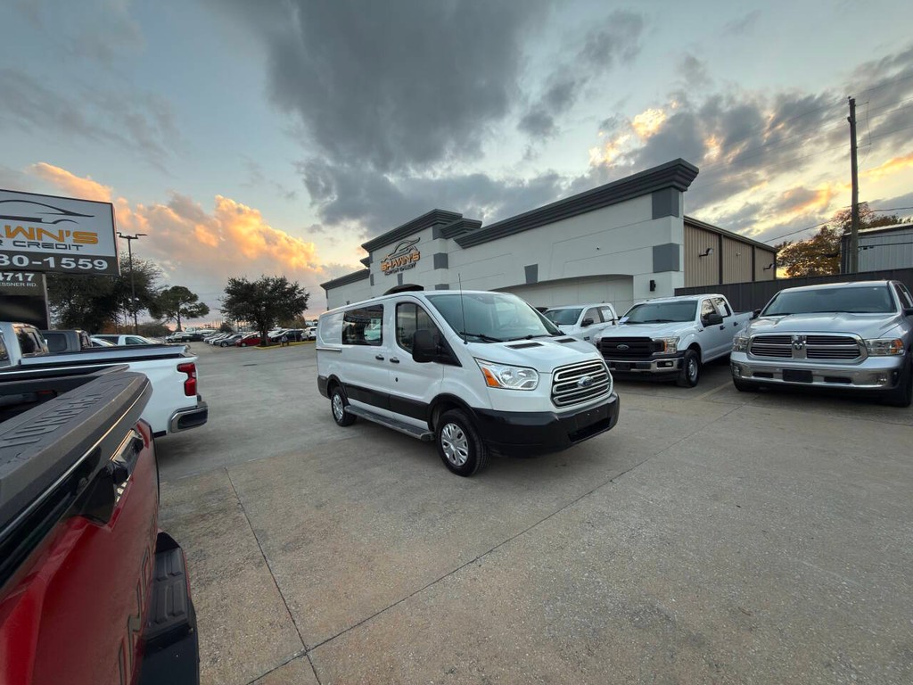 Ford Transit Van Vehicle Full-screen Gallery Image 25