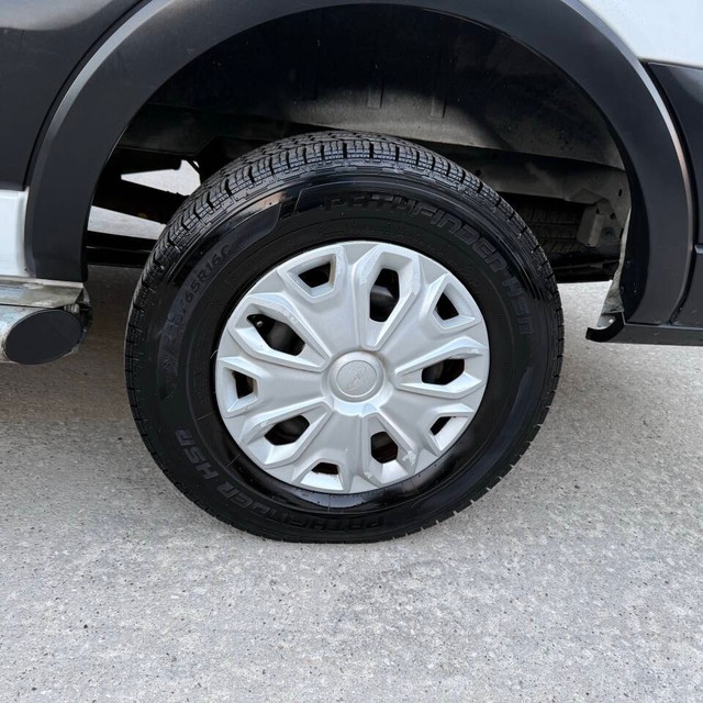 Ford Transit Van Vehicle Full-screen Gallery Image 20