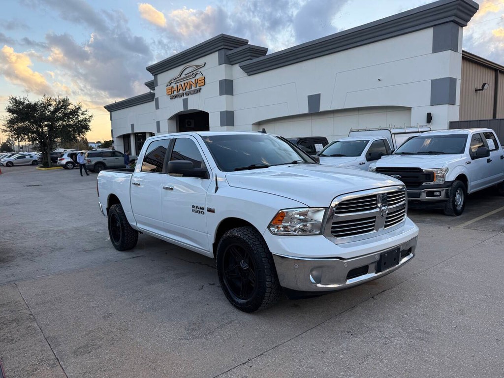 Ram 1500 Vehicle Full-screen Gallery Image 02