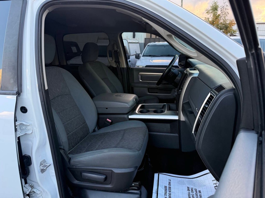 Ram 1500 Vehicle Full-screen Gallery Image 11