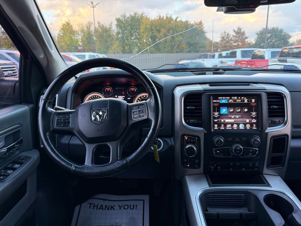 Ram 1500 Vehicle Full-screen Gallery Image 22