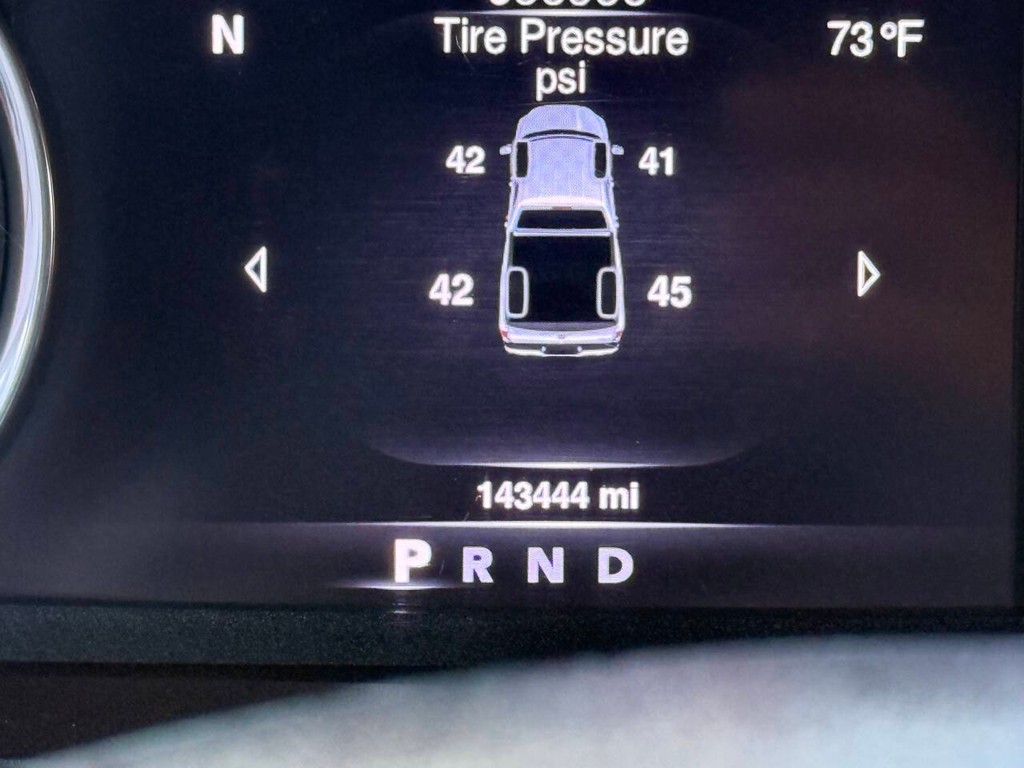 Ram 1500 Vehicle Full-screen Gallery Image 35