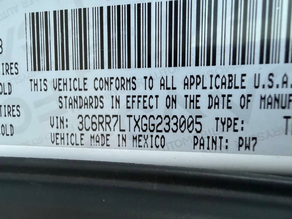 Ram 1500 Vehicle Full-screen Gallery Image 36