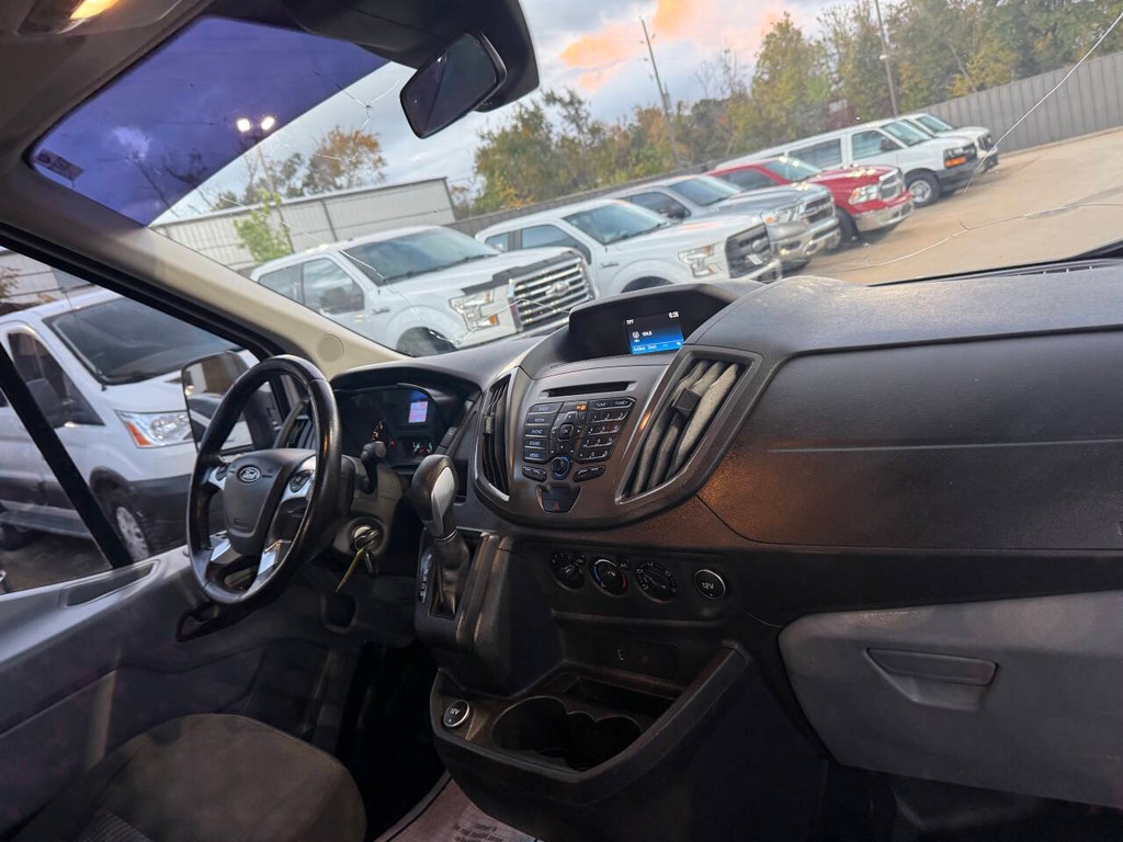 Ford Transit Van Vehicle Full-screen Gallery Image 12