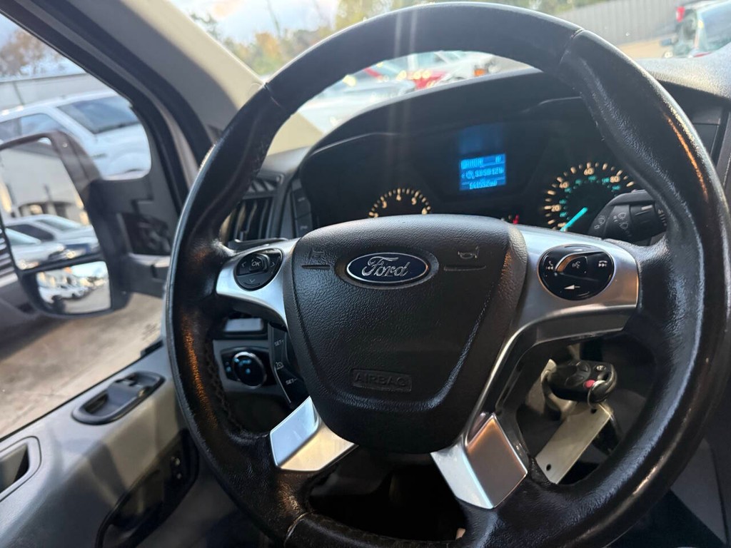 Ford Transit Van Vehicle Full-screen Gallery Image 16