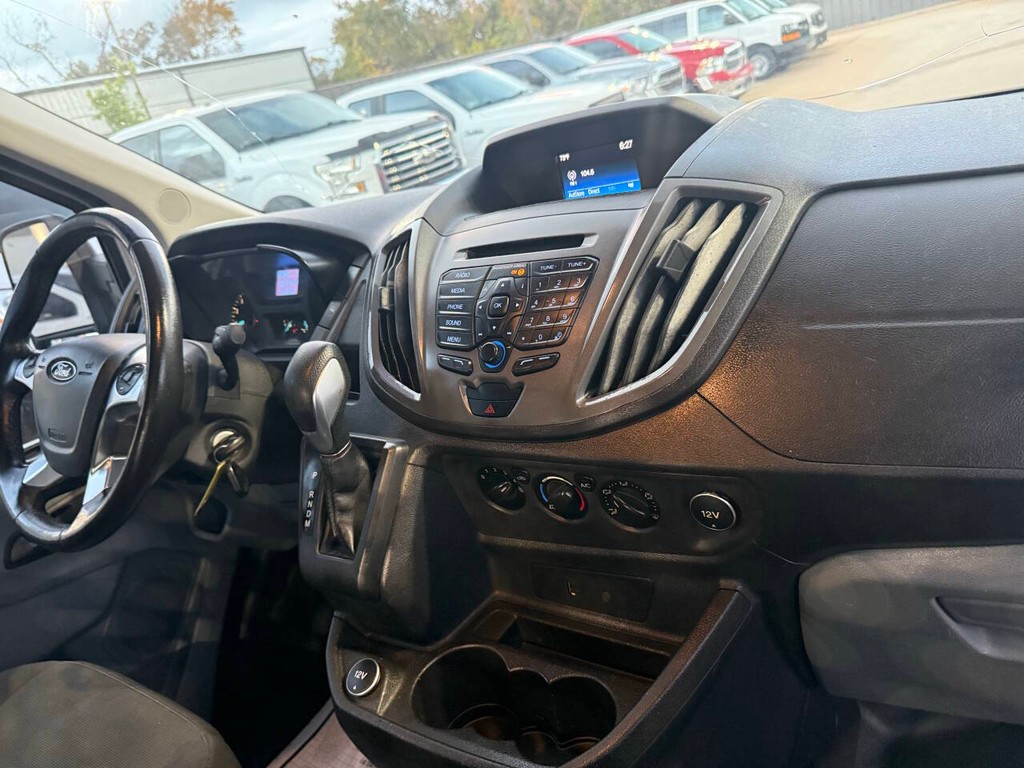 Ford Transit Van Vehicle Full-screen Gallery Image 17