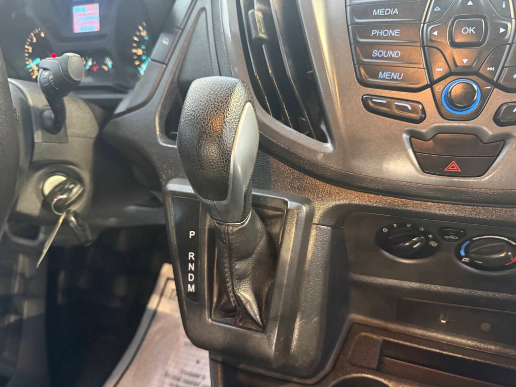 Ford Transit Van Vehicle Full-screen Gallery Image 23