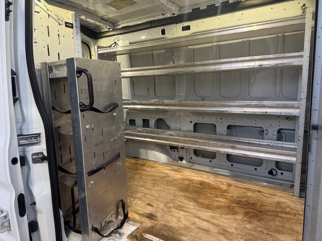 Ford Transit Van Vehicle Full-screen Gallery Image 29