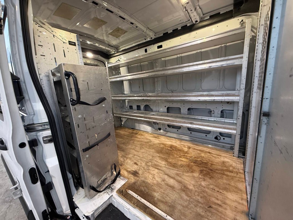 Ford Transit Van Vehicle Full-screen Gallery Image 30