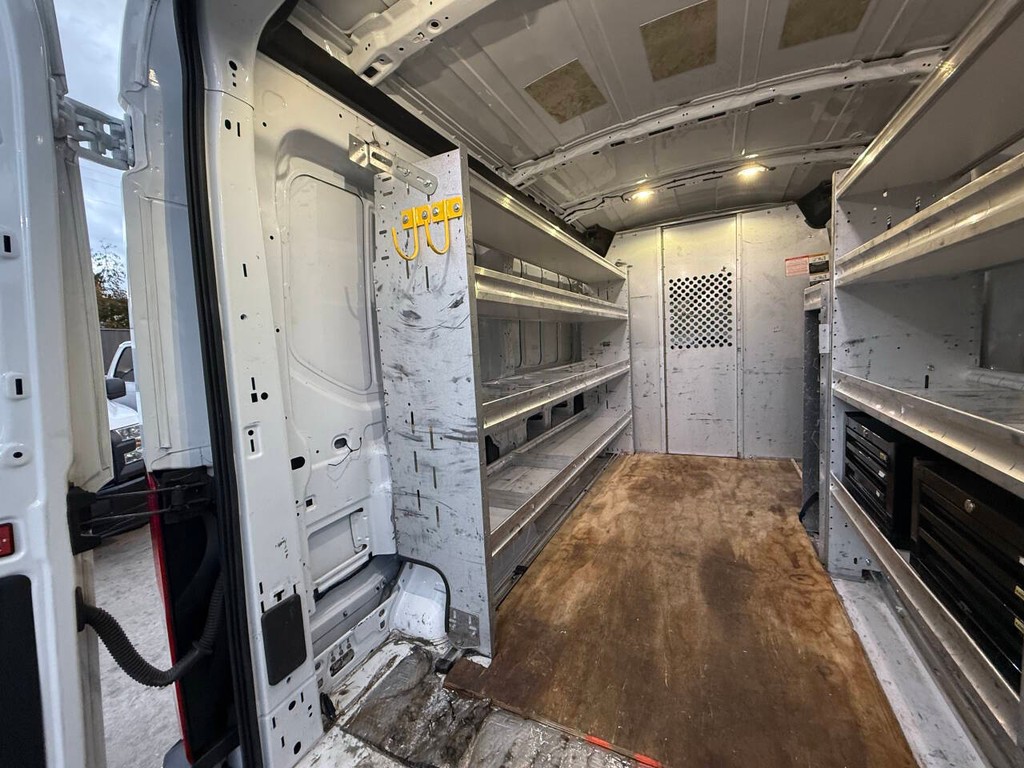 Ford Transit Van Vehicle Full-screen Gallery Image 33