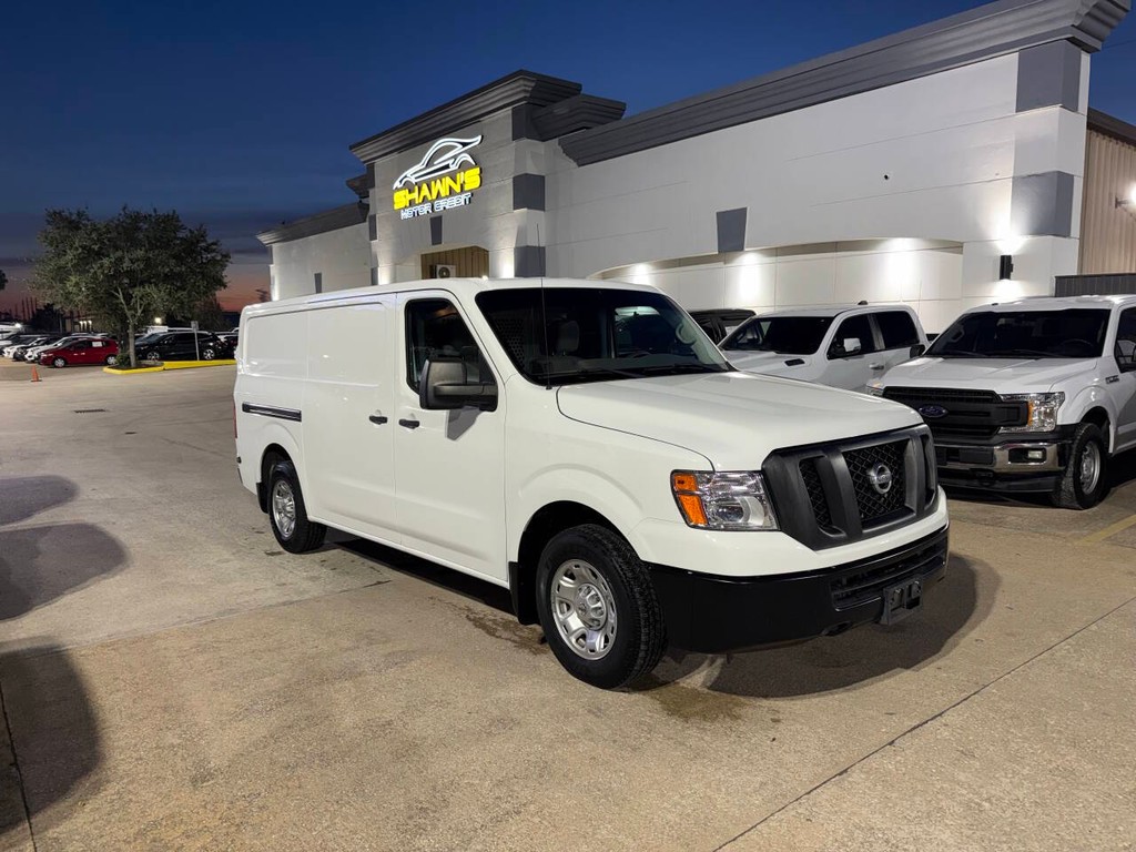 Nissan NV Cargo Vehicle Full-screen Gallery Image 02