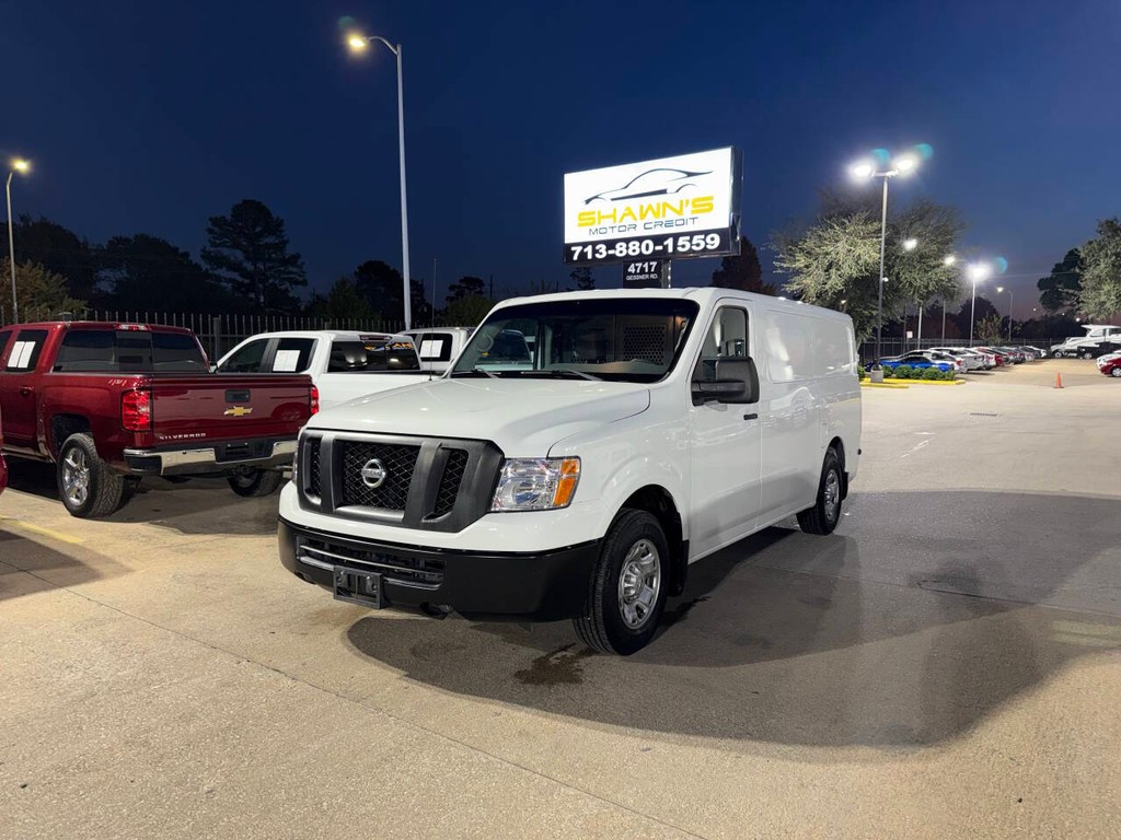 Nissan NV Cargo Vehicle Full-screen Gallery Image 03