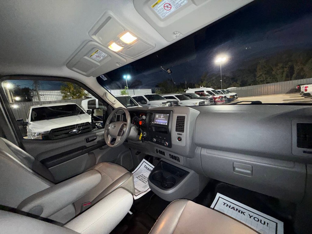 Nissan NV Cargo Vehicle Full-screen Gallery Image 15