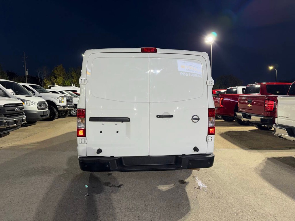 Nissan NV Cargo Vehicle Full-screen Gallery Image 31