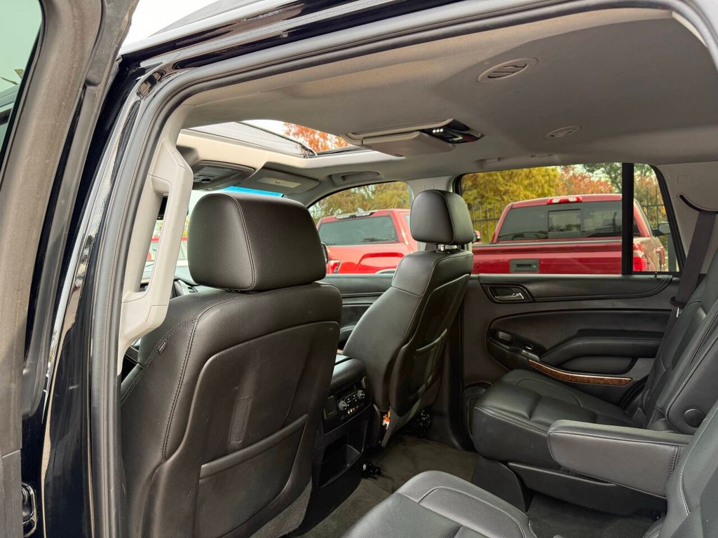 Chevrolet Tahoe Vehicle Full-screen Gallery Image 12