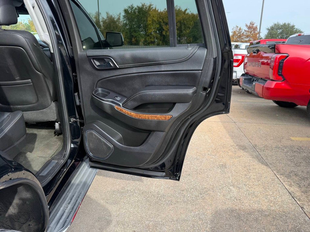 Chevrolet Tahoe Vehicle Full-screen Gallery Image 18