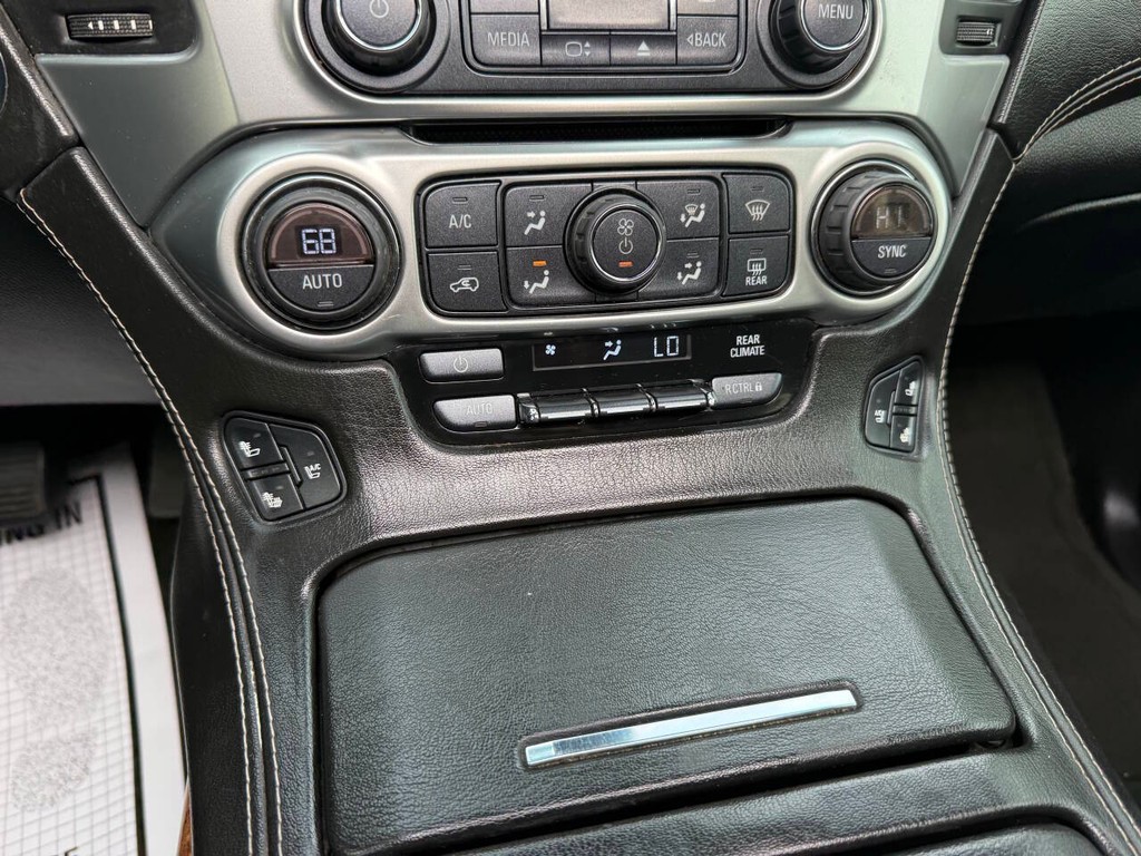 Chevrolet Tahoe Vehicle Full-screen Gallery Image 32