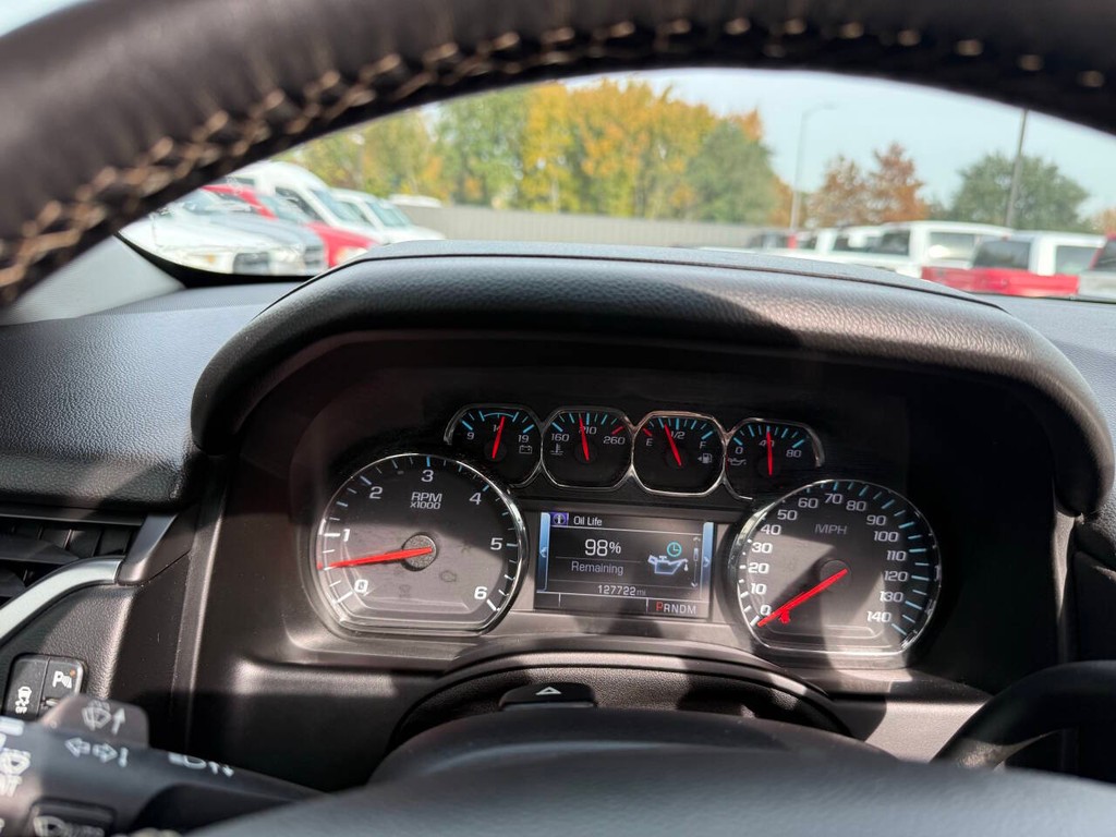 Chevrolet Tahoe Vehicle Full-screen Gallery Image 35