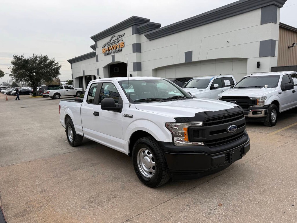 Ford F-150 Vehicle Full-screen Gallery Image 02