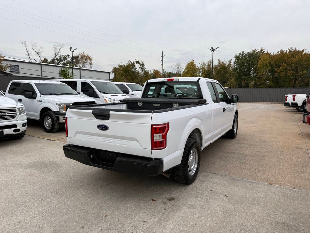 Ford F-150 Vehicle Full-screen Gallery Image 05